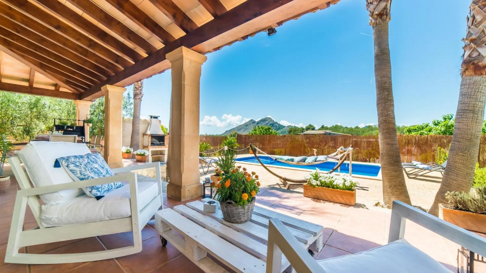 Charming Holiday Home In Majorca 알쿠디아 스페인