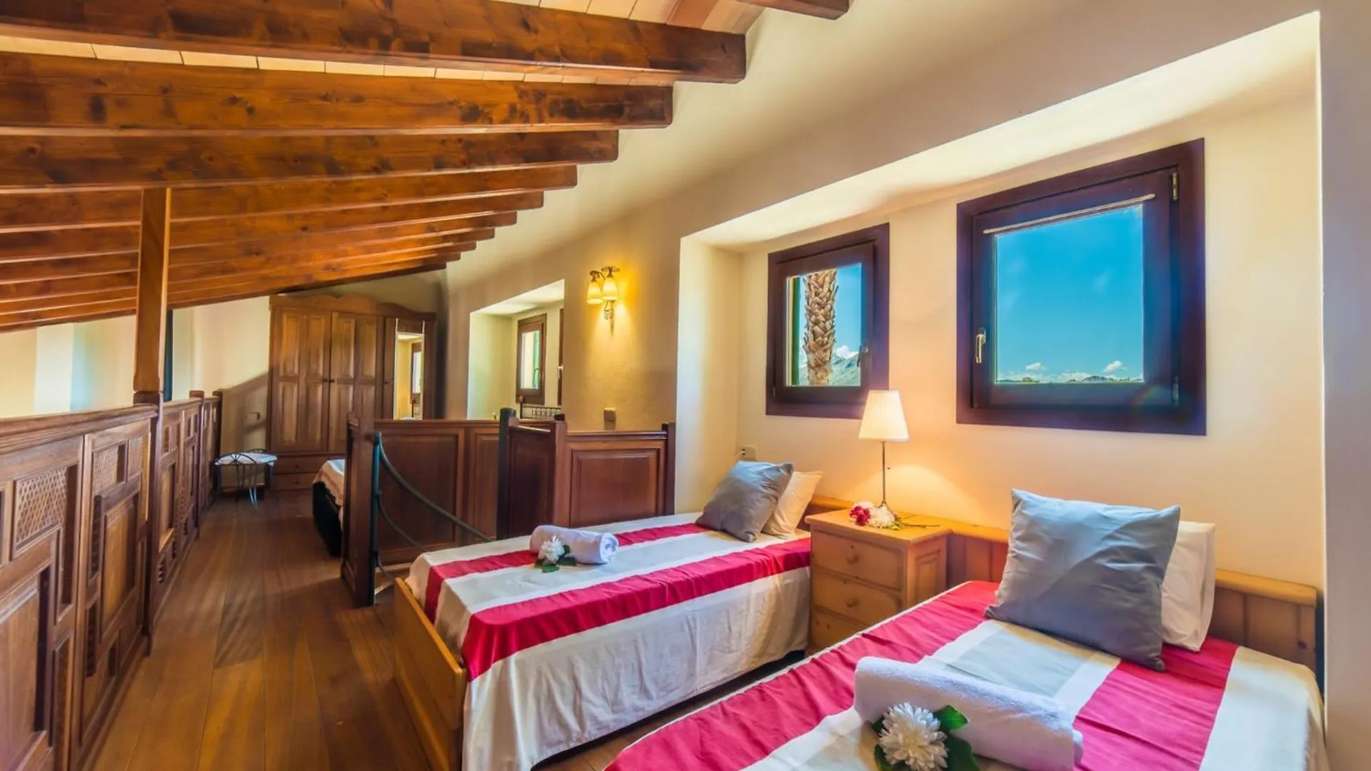 Charming Holiday Home In Majorca 알쿠디아 0*,  스페인